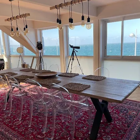 Le Poseidon, Exceptionnel Face A La Avec Spa, Terrasse, 4 Un Vrai Coup De Coeur *