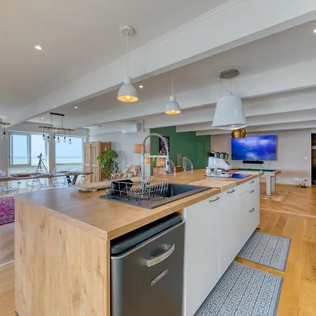 Le Poseidon, Exceptionnel Face A La Avec Spa, Terrasse, 4 Un Vrai Coup De Coeur フェカン